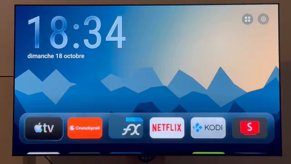 Before and after on Own launcher, OLED saver